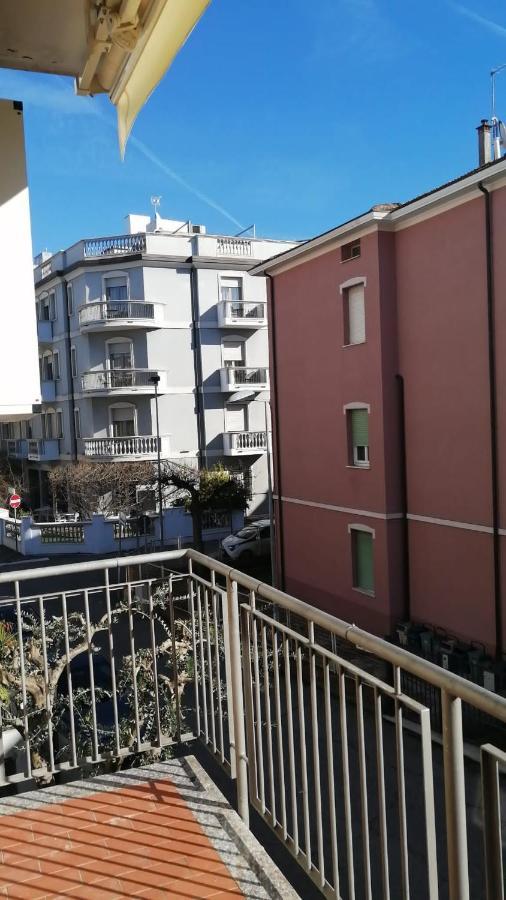 0541 Guest House Римини Екстериор снимка